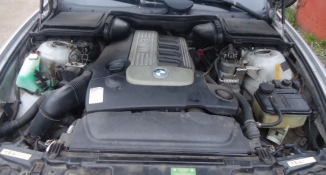 Продам BMW 525 